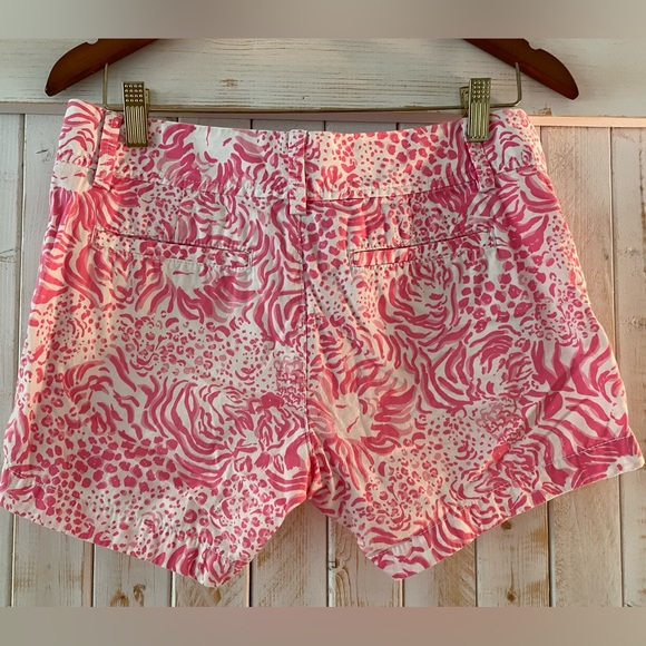 Lilly Pulitzer pink tropical print shorts size 2 - Picture 2 of 3
